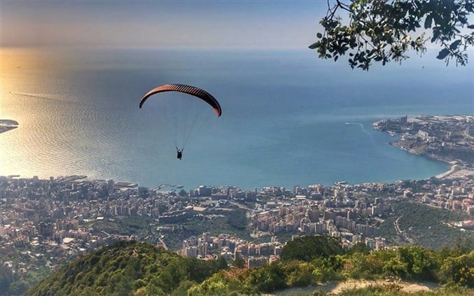 وفاة صاحب صفحة “BEIRUT PARAGLIDING” بسقوط طائرة شراعية في جونية